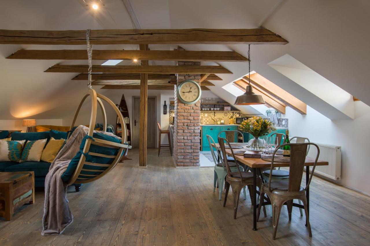 Gigantic Boho Chic 3 Bedroom 3 Bathroom Loft With Hanging Chair Apartmán