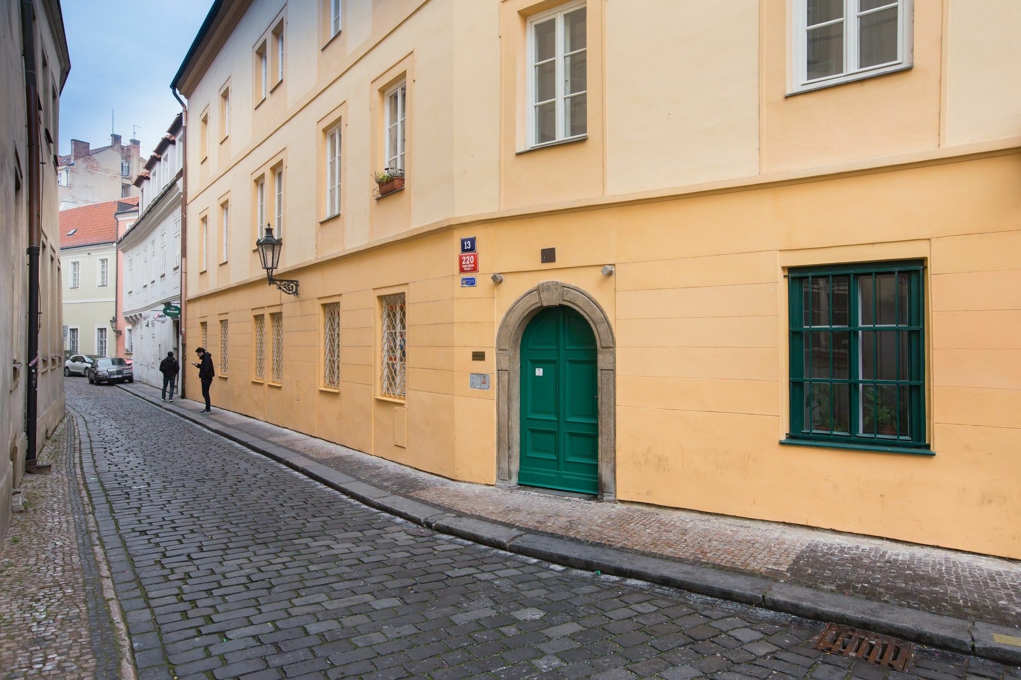 Gigantic Boho Chic 3 Bedroom 3 Bathroom Loft With Hanging Chair Apartmán Praha