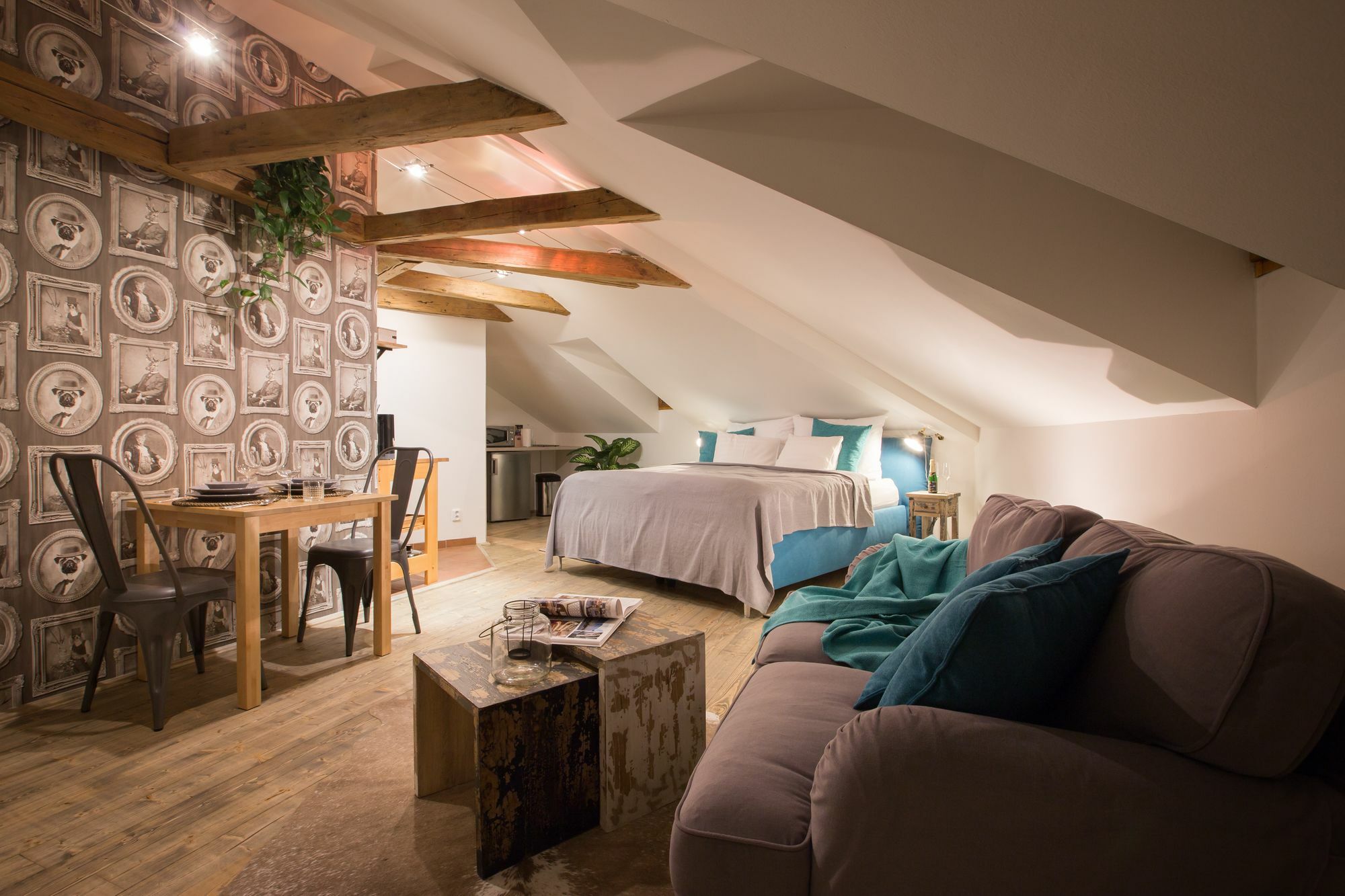 Gigantic Boho Chic 3 Bedroom 3 Bathroom Loft With Hanging Chair Apartmán
